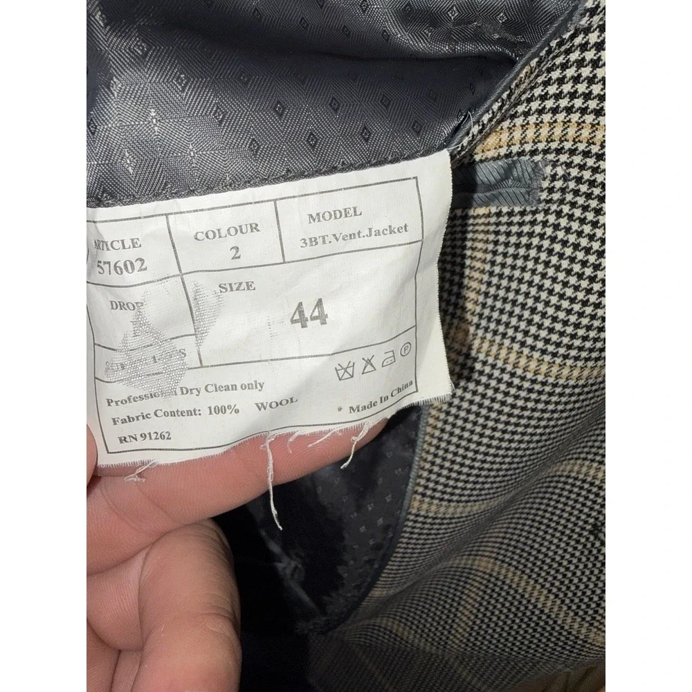 Vintage Mantoni Milan Italy 100% virgin wool 3 button blazer suit coat Men's: 44